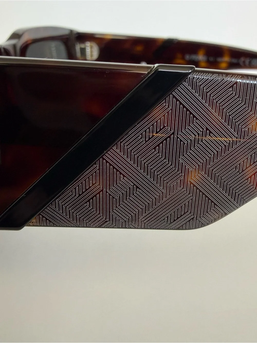 NEW!!! Fendi men brown Havana sunglasses FE40131I 52A Authentic